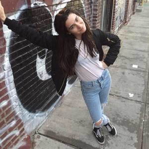 Meet your Posher, Carolyn